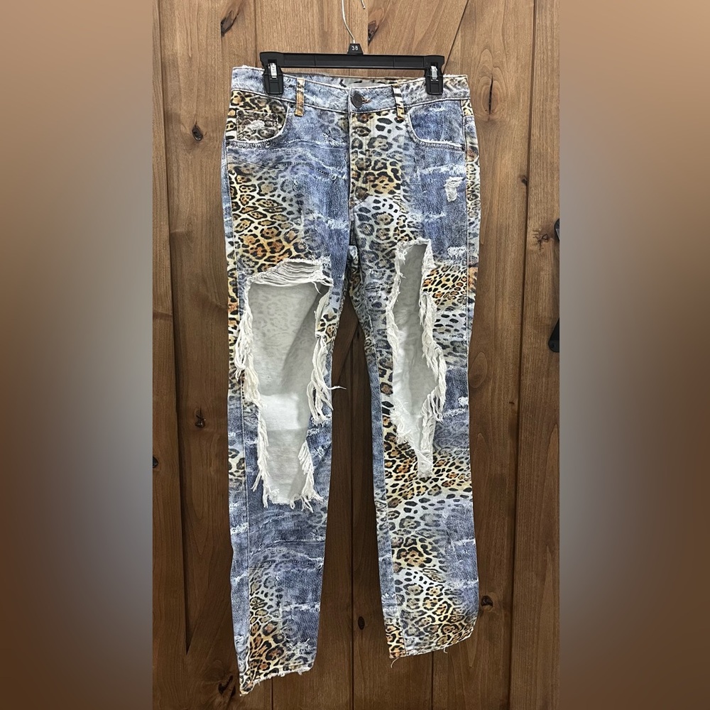 NWOT One Teaspoon Truckers Mid Waist Straight Leg Leoparty Jeans US 4/AUS 26